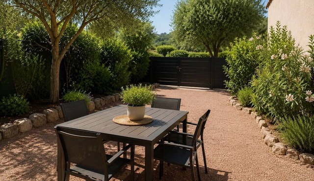 Apartment 'Villa Dolce Vita' with Private Garden and Wi-Fi