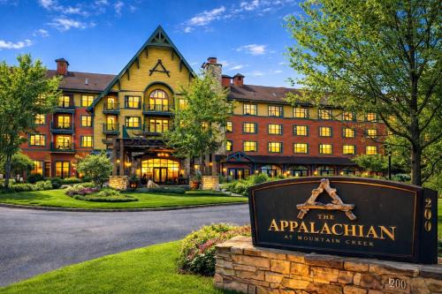 Appalachian Hotel Mtn Creek Pool Hot Tub 261