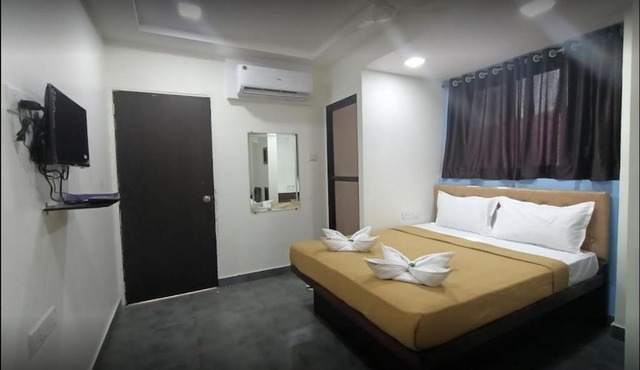 Ashwi Lodging & Boarding