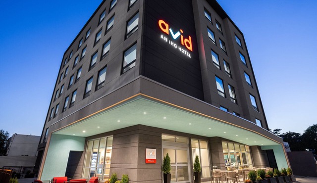avid hotel Brooklyn Dyker Heights by IHG