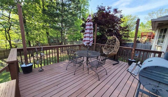 Awesome 3-bedroom house with an inviting deck