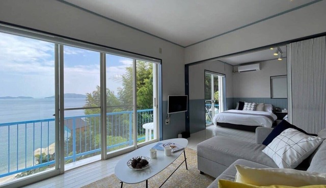 b local AO House Ocean House Few min walk to beach