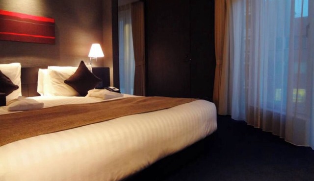 Balcony King Suite hotel in amazing Taito City with AC, fitness room, WiFi