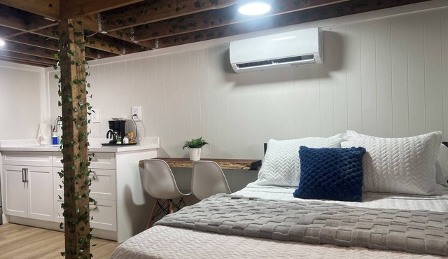 Bayfield Retreat 15min From Grand Bend Pool Hot tub Full Kitchen #9