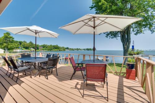 Bayfront Red Creek Vacation Rental w/Boat Dock!