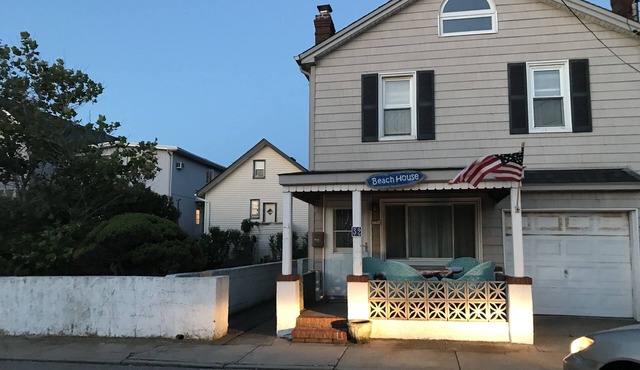 BEACH HOUSE IN THE HEART OF EAST ATLANTIC BEACH. STEPS TO PRIVATE BEACH