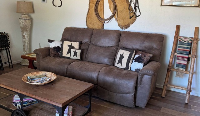Beautiful 2-bedroom house with AC in pleasant Benson