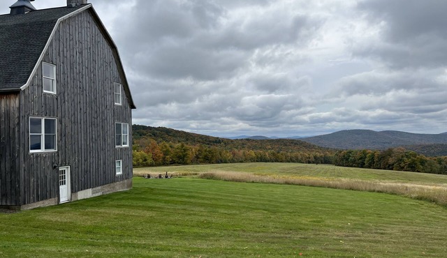Beautiful Barn Estate: 5 bdrms 5 bathrooms, fireplaces, views & more