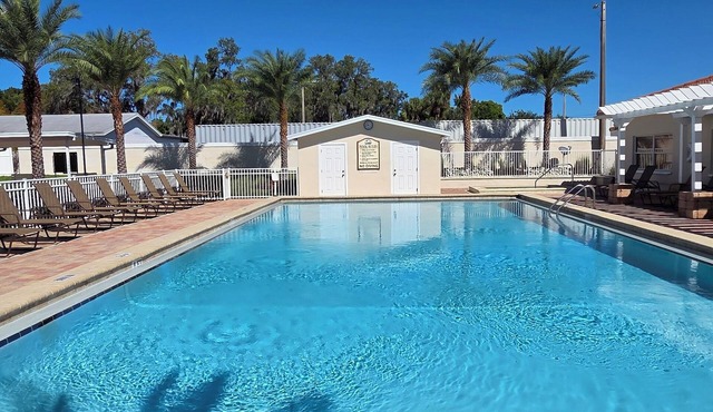 Beautiful & Relaxing 2-Bedroom Mobile Home in 55+ Resort with Pool & Amenities