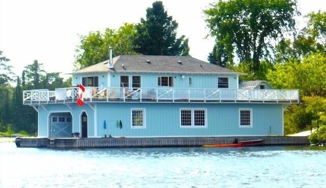 Big Blue Boathouse - Private Island-Kenora, Lake of the Woods