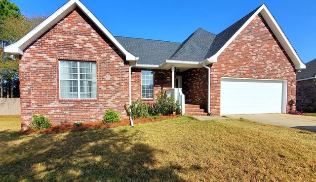 Biloxi/Ocean Springs/D'Iberville house in a quiet cul-de-sac. Close to the fun!