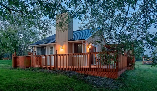 Black River Cottages. Private, waterfront and air-conditioned cottages
