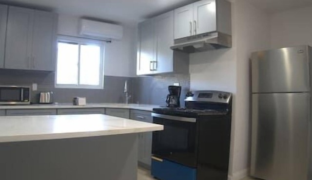 Brand new 3 bedroom apt close to all