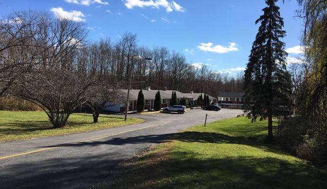 Budget Motor Inn - Mahopac
