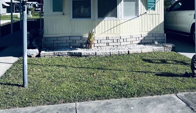 Butterfield Cottage @ Orangewood Lakes. Cozy and Central to Beach+Shopping