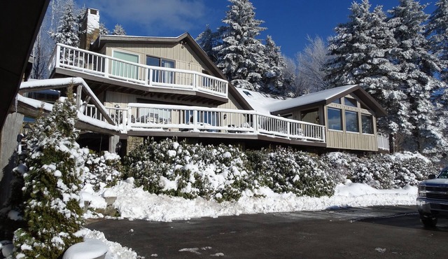 Buy 2 Nights, get one free! Oct and Nov Special! Great Skiing at Seven Springs!
