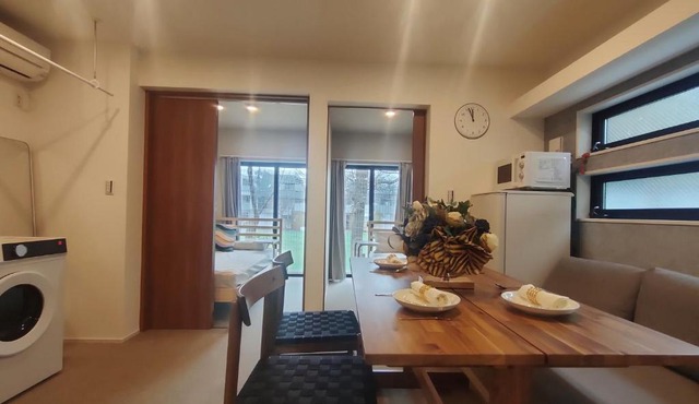 C3 Shibuya new hotel, 2 bedrooms and 1 living room, 7 mins to ST Max 6P 渋谷全新酒店 全新装修 两室一厅 交通中心 车站7分钟 最大6人 直达新宿 涉谷 表参道 品川 池袋 上野 代代木 银座 原宿