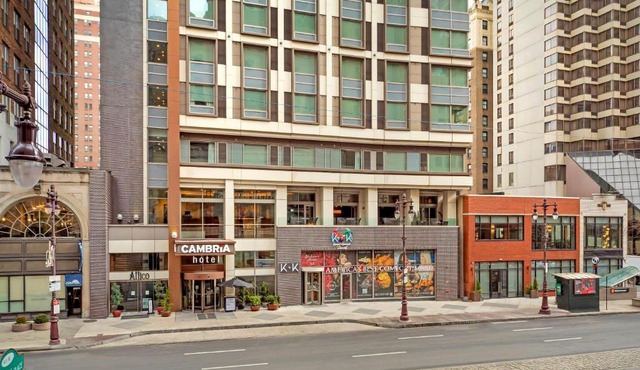 Cambria Hotel Philadelphia Downtown - Center City