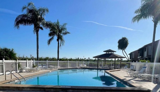 Captains Harbor Island Hide Away