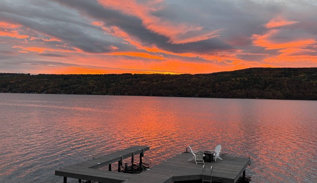 Casa Sul Lago - Private Keuka Lake Waterfront + Dock + Kayaks + Newly Renovated