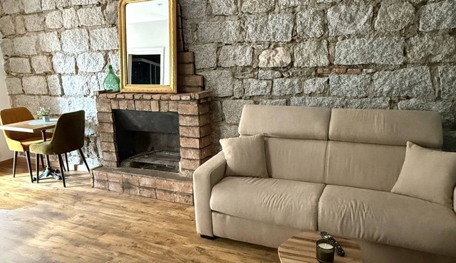 "Caseddu" Small Stone House