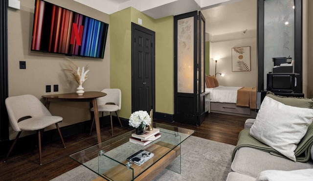 Centrally Located APT in NYC Walk to Time Square