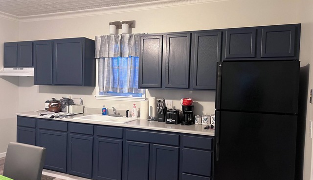 Charming 1-bedroom in house with WiFi, AC in welcoming Syracuse