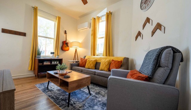 Charming 1BR Basecamp | Close to UofA