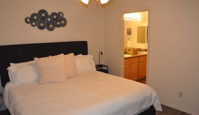 Charming 2-bedroom townhome with AC in Sierra Vista