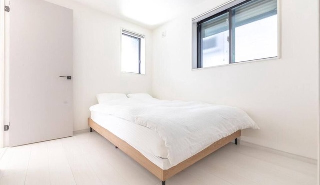 Charming 3-bedroom bungalow with AC walking distance JR yamanote line ikebukuro