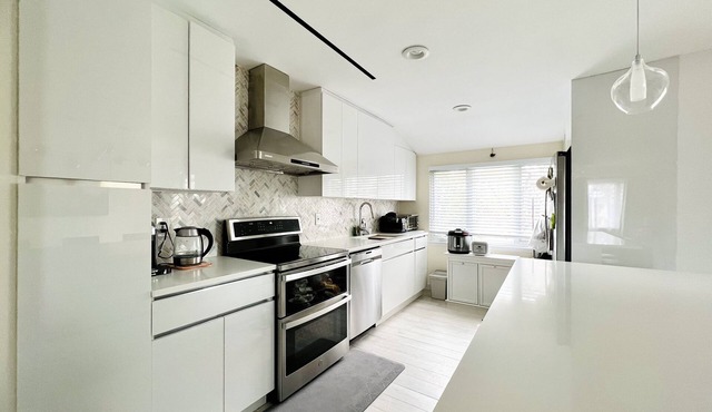 Charming 3B2B Home Upper Level