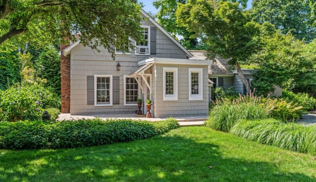 Charming Cottage for US Open in Southampton Village, Walking distance to town