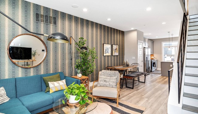 Charming Townhouse w/Roofdeck -4B/3B - Sleeps 11!