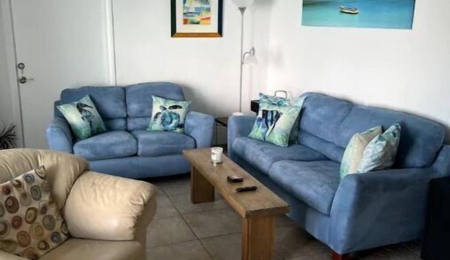 Cheerful 1 Bedroom 250 ft. from the Ocean