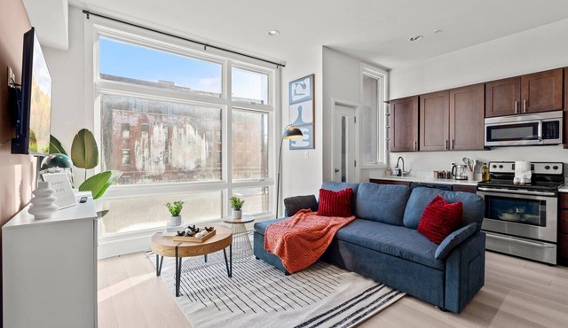 Chic 1BR Unit - Walk to Met - Direct Subway to MAJOR INTERNATIONAL SPORTING EVENT