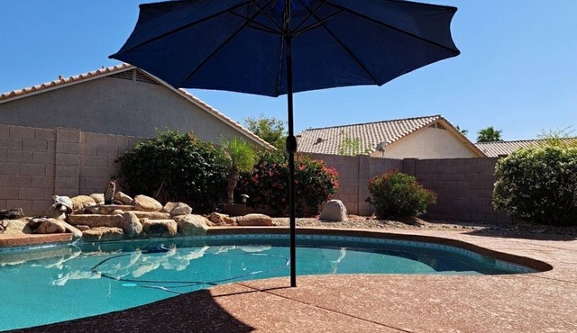 Chill&grill by your private pool at this 3BR,3Bath ,pet friendly home 🌴