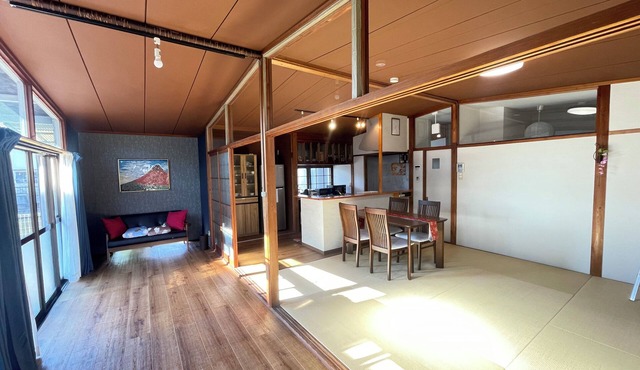 Chitose|5 min. from station|Spacious old house that feels like home|Max 7 people|Free parking|Garden with BBQ|Kurashiki 10 min.
