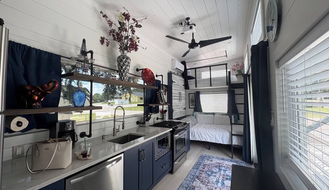 Clermont Tiny Home: Main Floor Queen, Lofts & No Pet Fees