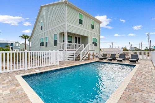 Coco Cabana - 5BR Luxury Coastal Escape with PRIVATE HEATED POOL!
