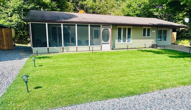 Completely renovated home in Parry Sound,with full Kitchen, laundry & Gazebo!