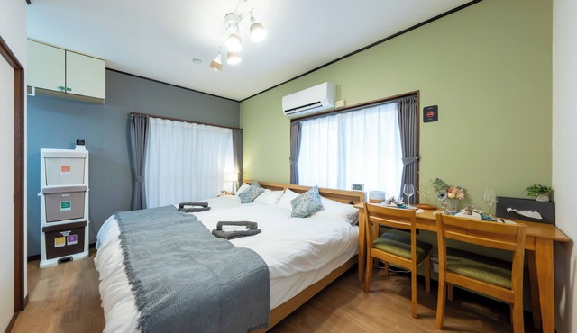 Convenient to stay in Tokyo, a house in a quiet residential area, good access to central Tokyo, 40 min. to Shinjuku and Akihabara, 2BR.