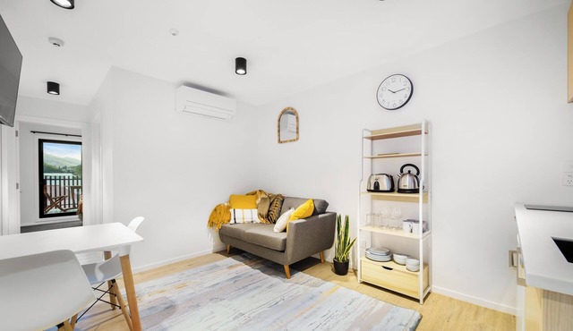 Cosy 1 Bedroom Apartment 10 minutes to Queenstown