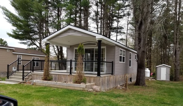 Cottage living, resort lifestyle setting, Perfect for family of 4-6 with a dog