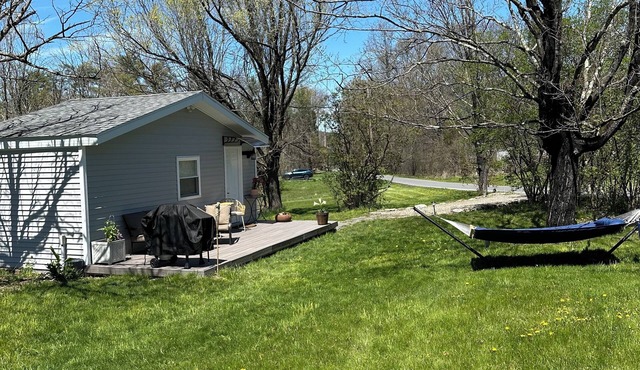Country Cottage with beautiful views and easy access to Catskills activities.