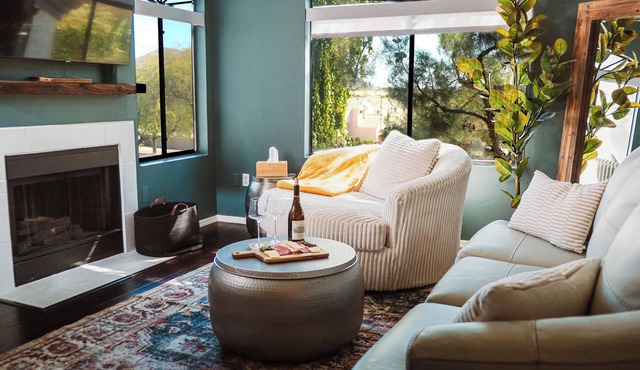 Cozy 1-bedroom condo in Scottsdale with Mountain View’s and a central location