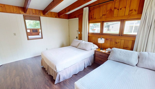 Cozy 1-bedroom hotel room in tranquil Hamilton - #304 Mohawk