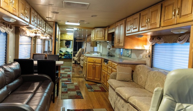 Cozy 1-bedroom mobile home in peaceful Quakertown with AC