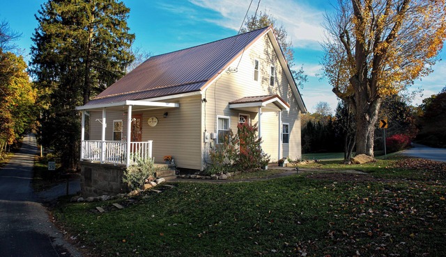 Cozy 1850s Home by Brewery, Waterfall, & Shopping Outlets, NEW