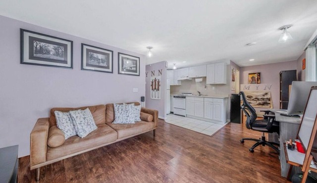 Cozy 1BR Artist Den Near Oheka Castle & Huntington Village