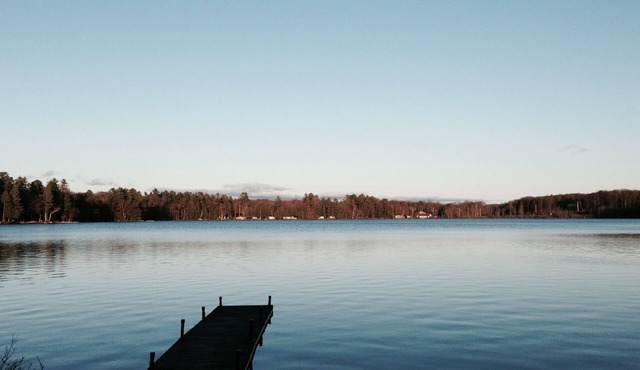 Cozy 3 Bedroom Lakefront Cottage In The Muskoka For Rent